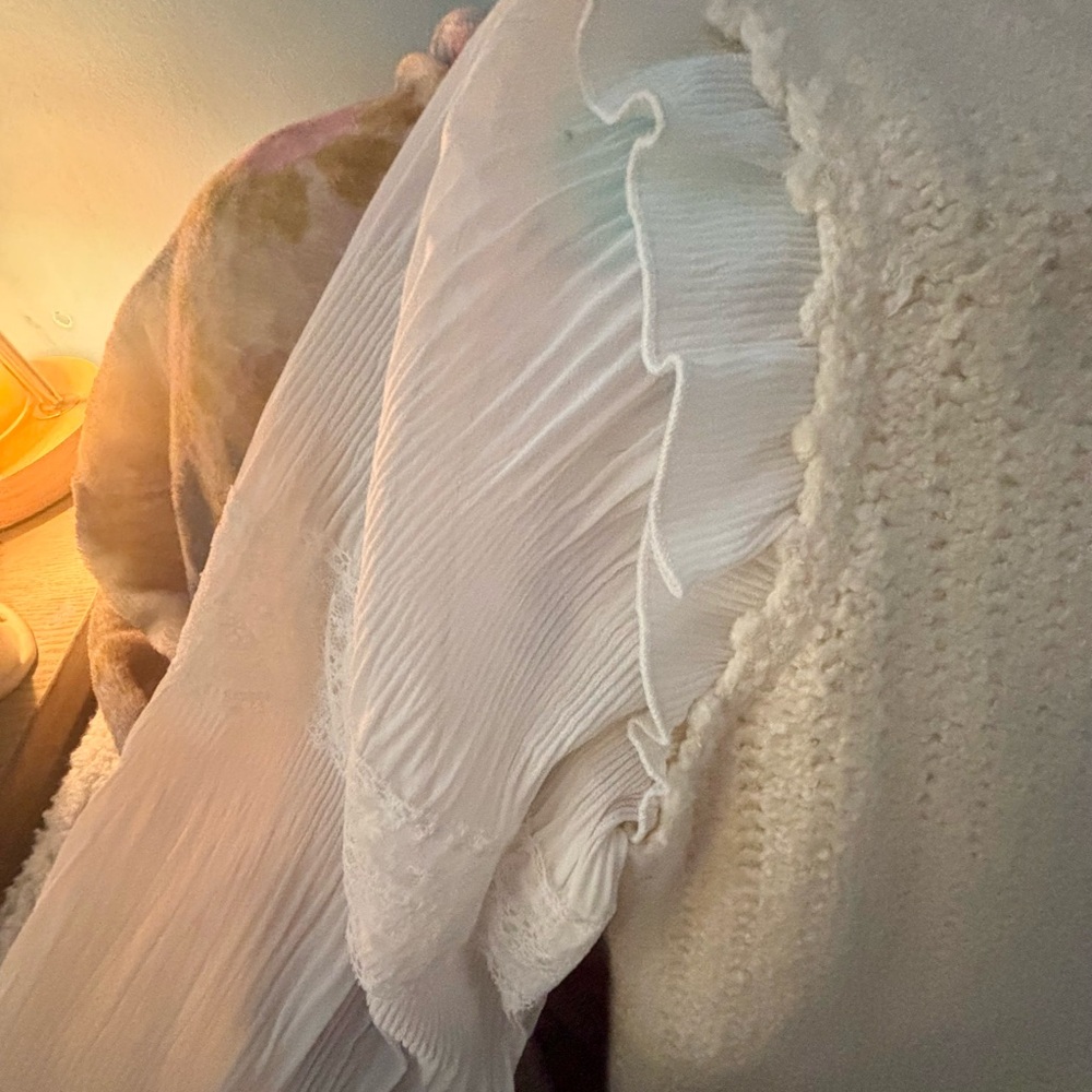 Anthropologie Cream and White Blouse - Picture 4 of 7